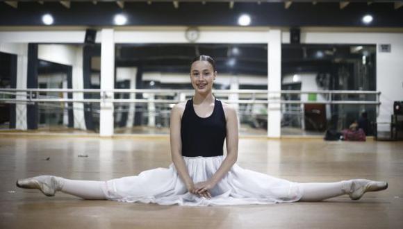 Arianna tiene 14 años y practica desde los tres el ballet a nivel profesional.