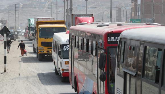 Solo se permitirá el uso de taxis autorizados y transporte público durante Semana Santa, anunció el ministro Ricardo Cuenca. (Foto: Lino Chipana Obregón / @photo.gec)