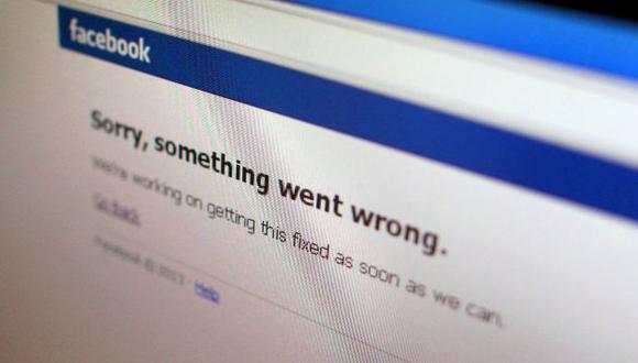 Este es el mensaje de error que sale en Facebook. (Reuters)