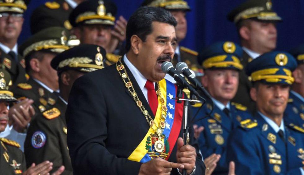 El mandatario de Venezuela, Nicolás Maduro, aseguró que escuchó dos explosiones y que ya hay detenidos por los hechos, aunque no se han entregado detalles. (Foto: AFP)