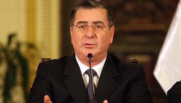 El ministro del Interior, Óscar Valdés, presentó el plan de seguridad. (Andina)