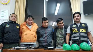 Policía sancionado y otro en retiro caen con droga en La Libertad