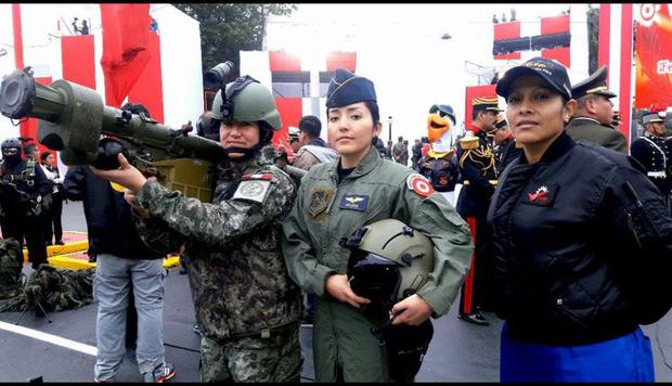 Aviators before the military parade.  (Photo: Peruvian Air Force / Facebook)