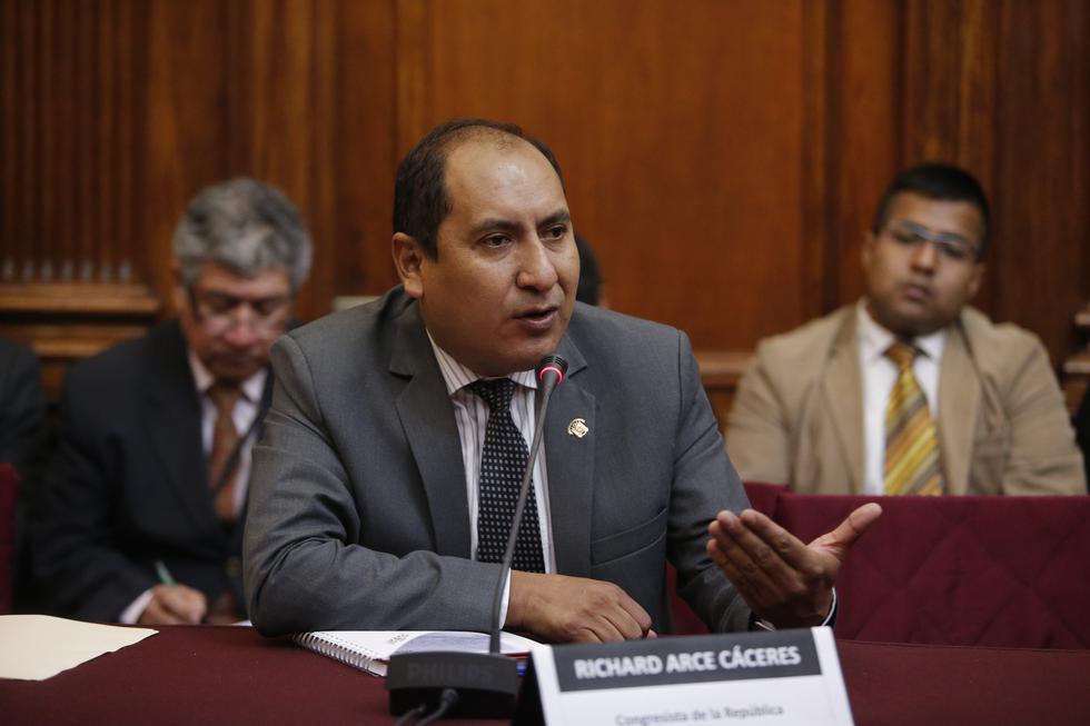 El vocero de Nuevo Perú sostuvo que se debe corroborar la información presentada contra Daniel Salaverry. (Foto: GEC)