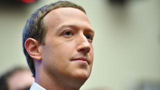 Facebook no privilegió el lucro sobre la seguridad, se defiende Mark Zuckerberg