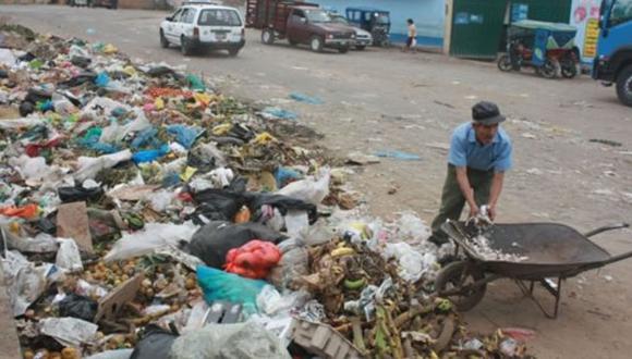 Acumulación de basura ha generado la protesta de los vecinos. (Difusión)