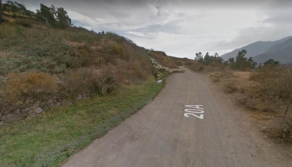 Chico hizo zoom a extraña figura blanca que encontró en carretera de Lima usando Google Maps y lo que halló, lo sorprendió demasiado. (Foto: Captura de Google Maps).