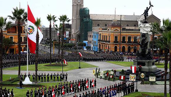 La ceremonia comenzó a las 5:00 am y terminará a las 12:00 pm. (Perú 21)