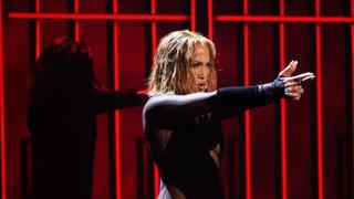 American Music Awards: Jennifer Lopez se unió a Maluma para provocador show musical