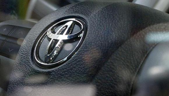 Toyota habilitó canales para que consumidores soliciten información para saber si sus vehículos son parte de la campaña preventiva de revisión. (Foto: Reuters)