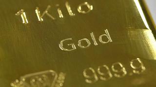 Oro sube por menor demanda de dólares y pasa por alto disputa comercial