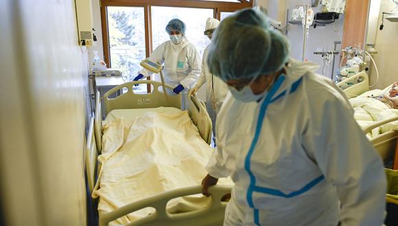 Esta semana, la OMS temió que el resurgimiento de la pandemia de coronavirus en Europa provoque 700.000 muertos adicionales (Foto: Nikolay Doychinov / AFP)