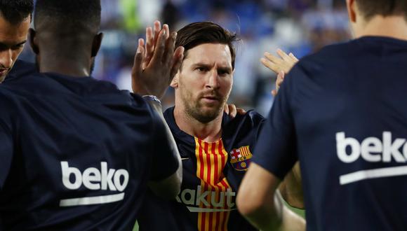 Lionel Messi va al banco del FC Barcelona por primera vez en la temporada. (Foto: Reuters)