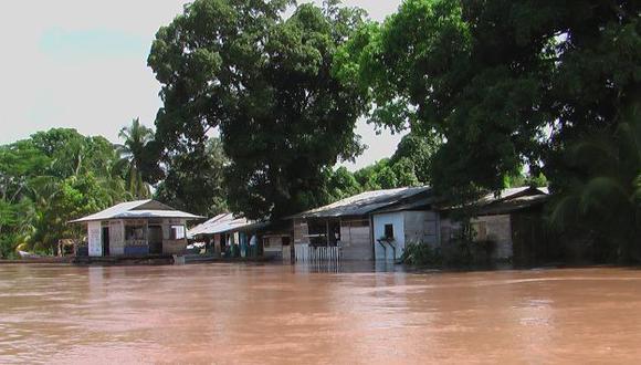 POZUZO BAJO EL AGUA. Varias viviendas, locales públicos y campos de cultivo quedaron inundados. (USI)