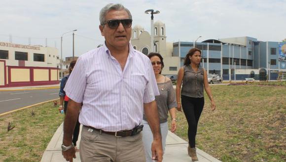 En la mira. Espinoza es acusado de enriquecimiento ilícito, peculado y malversación de fondos. (Perú21)