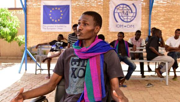 Sekou Kante, migrante de Guinea, espera en el centro de tránsito de la Organización Internacional para las Migraciones (IOM) para ser repatriados a sus países de origen. (Foto referencial: AFP)