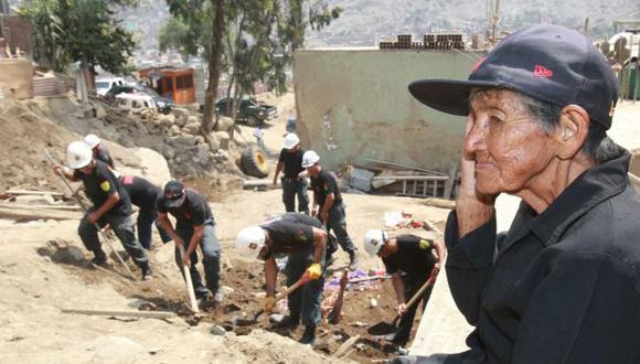 Más de 1500 voluntarios ayudaron en la remoción de escombros. (Andina)