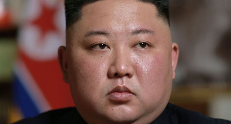 Esta imagen sin fecha publicada por la Agencia de Noticias Central Coreana (KCNA) del 12 de abril de 2019 muestra al líder norcoreano, Kim Jong Un, en un lugar que no fue revelado. (Foto de KCNA VIA KNS / KCNA VIA KNS / AFP).