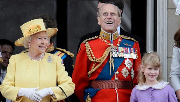 Isabel II del Reino Unido, Felipe de Edimburgo y Luisa Mountbatten-Windsor. (Foto: AFP)