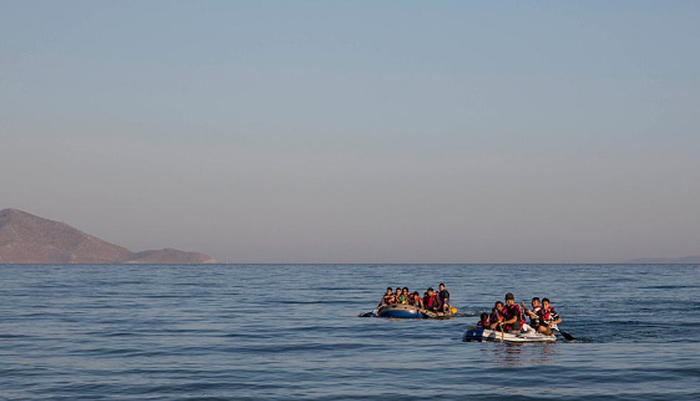 Alrededor de un centenar de personas han desaparecido en aguas del Mediterráneo central al naufragar el bote neumático con la que trataban de viajar Europa. (Foto: Getty Images)