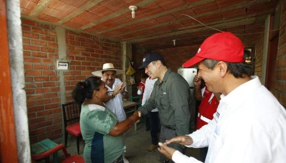 Salvador del Solar estuvo en Piura supervisando las obras de la reconstrucción. (Foto: Difusión)