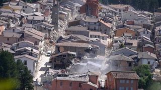 Cifra de muertos por terremoto en Italia se elevó a 250 y prosigue búsqueda de desaparecidos [Fotos]