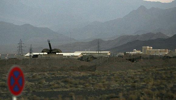 Armamento antiaéreo dispuesto para resguardar instalaciones nucleares en Natanz, Irán. (AP)