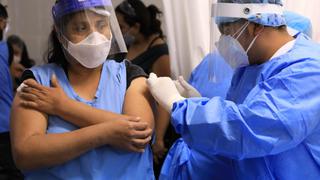 EsSalud inició este domingo 16 vacunación contra la influenza