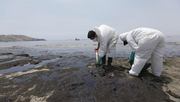 Bajo la lupa. Hay más playas contaminadas con el derrame. (Foto: Julio Reaño / @photos.gec)