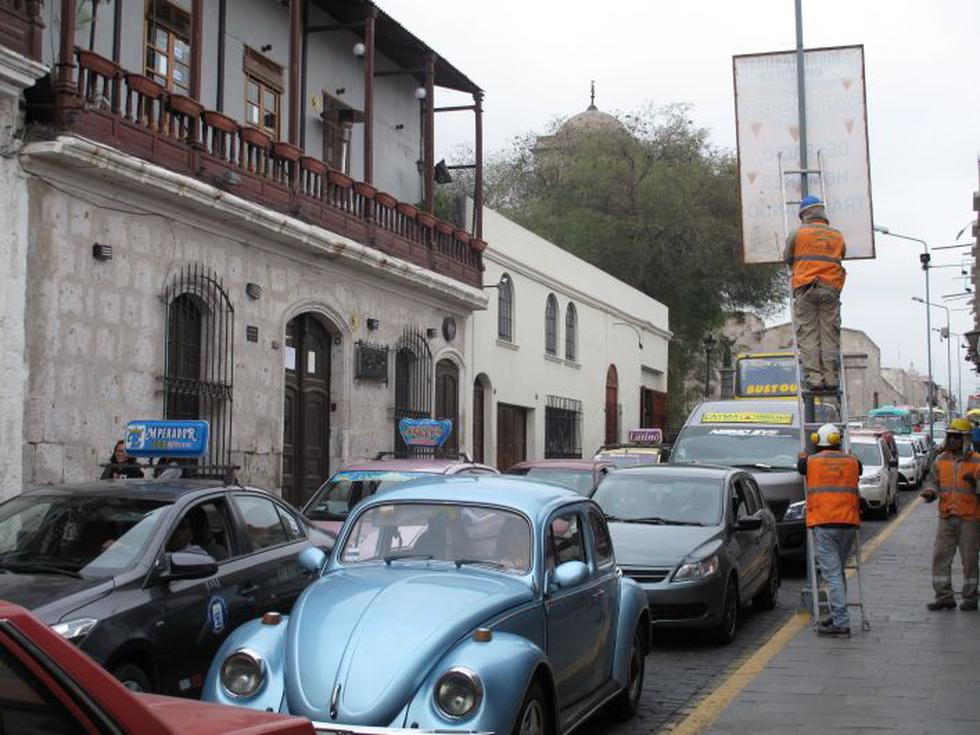 Arequipeños sufren por obras en el Centro Histórico.
