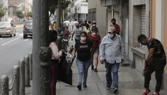 Comerciantes en el centro de Lima durante el Estado de emergencia. (GEC)