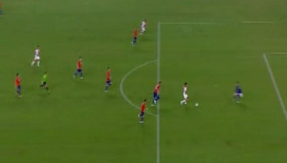 Raúl Ruidíaz desperdició una clara ocasión de gol ante Chile. (Captura: Movistar Deportes)