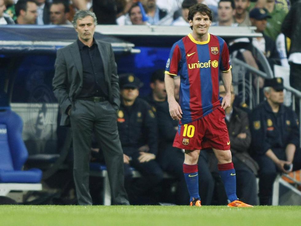 Lionel Messi tuvo una marca implacable por parte de Scott McTominay y por ello no rindió, según Mourinho. (GETTY)