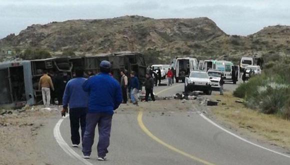 : Al menos 15 muertos en accidente de autobús que transportaba a estudiantes en Argentina. (EFE)