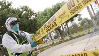 Desinfectan parques y plazas de San Isidro para paseos de menores en la cuarentena