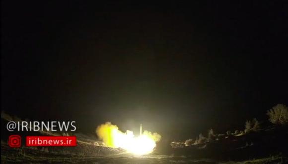 El ataque fue la respuesta de Irán al asesinato en un bombardeo selectivo estadounidense del general iraní Qasem Soleimani. Imagen de la televisión estatal iraní (IRIB). (Foto: Captura de video)
