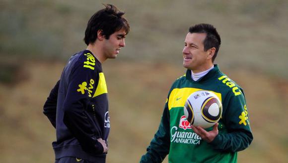 Kaká quedó fuera de la selección de Brasil y Dunga convocó a Ganso. (AFP)