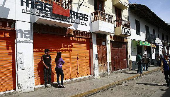 Los negocios están cerrados hace varios días por temor a represalias de antimineros. (Perú21)