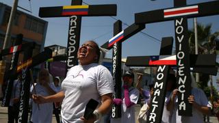 Madres extranjeras realizaron plantón en Migraciones para exigir su residencia en Perú