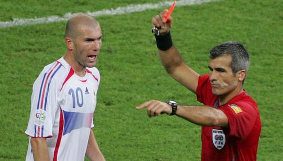 Tras 10 años de la final del Mundial 2006, Horacio Elizondo dijo que no vio el cabezazo de Zinedine Zidane. (Foto: Reuters)