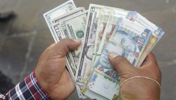 El dólar cerró estable el martes. (Foto: Diana Chávez | GEC)
