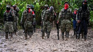 Tensión entre Venezuela y Colombia: las FARC destruyeron un puesto del régimen de Maduro 