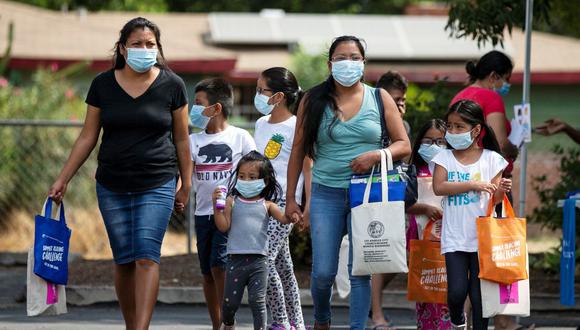 La región más afectada en el planeta por la pandemia llegó a por lo menos 12.008.410 casos, un listado que sigue liderado por EE.UU. (5,52 millones) y Brasil (3,45 millones). ( Foto de Etienne Laurent / EFE).
