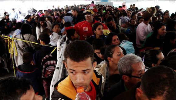 Cientos de venezolanos están varados en Tacna a la espera de salvoconducto hacia Chile. La imagen es referencial y pertenece al paso de la frontera norte del Perú. (AP)