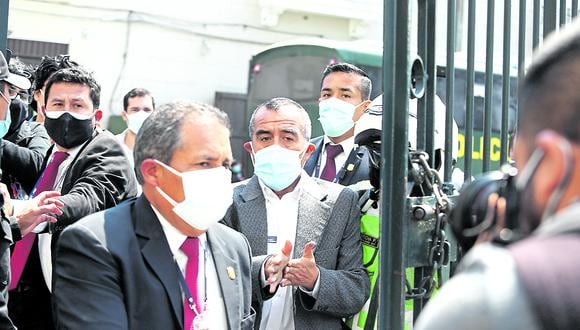 Arrinconado. Maraví enfrentaría censura por vínculos con SL. (Foto: Alessandro Currarino/El Comercio)
