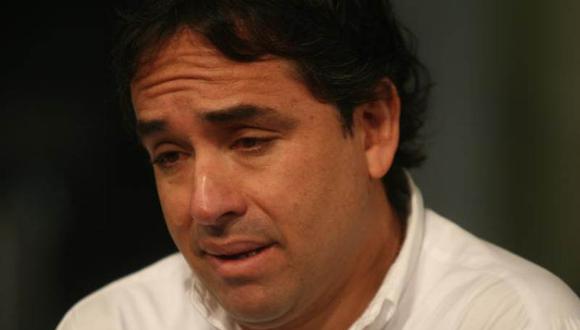 Roberto Martínez se mostró arrepentido de su separación con Gisela. (Foto: Captura Youtube)