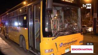 Accidente entre alimentador del Metropolitano y combi deja al menos 10 heridos [VIDEO] 