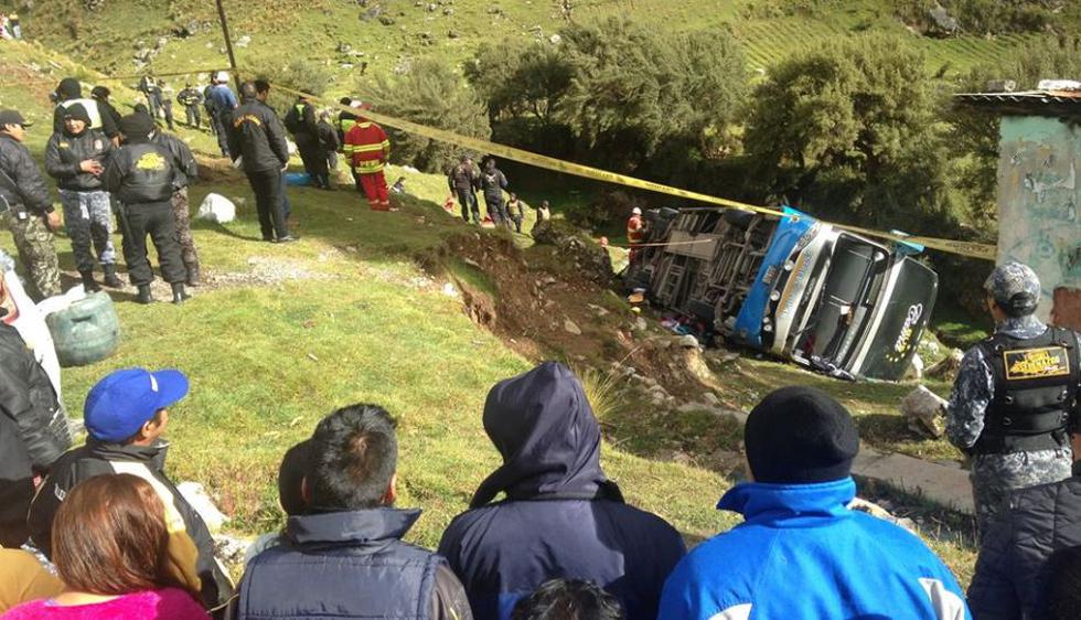Pasco: Al menos 20 muertos y 15 heridos deja caída de bus a un abismo. (Fotos: Agenda Pasco)