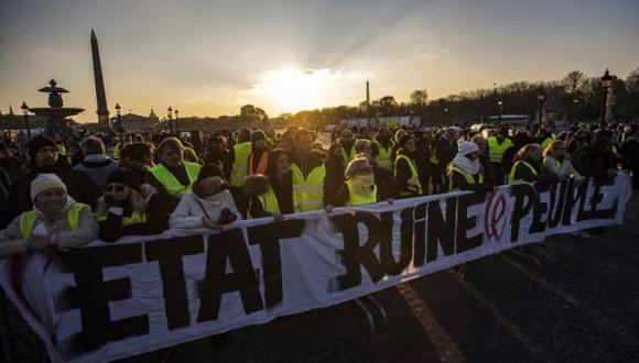 Gran manifestación en París como clofón al día de protestas del movimiento ciudadano "chalecos amarillos" a lo largo y ancho de toda Francia. (Foto: EFE)