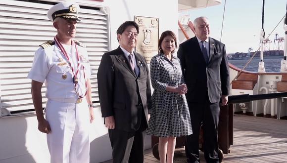 Relaciones diplomáticas entre Perú y Japón abordo del B.A.P. Unión.